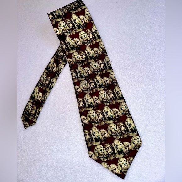 FINAL SALE Museum Artifacts Men's Tie Hound Dog Print Silk NWT - Picture 1 of 6